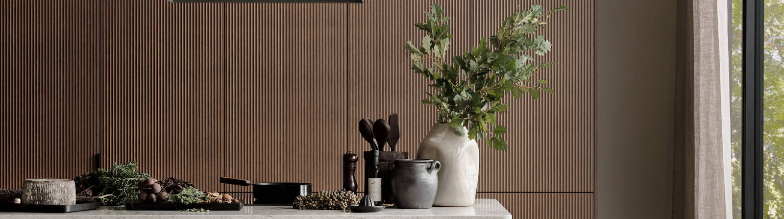 Be naturen inn og la de organiske formene møte hverdagen i Signatur Favn – et grenseløst kjøkken med naturens former i fokus.