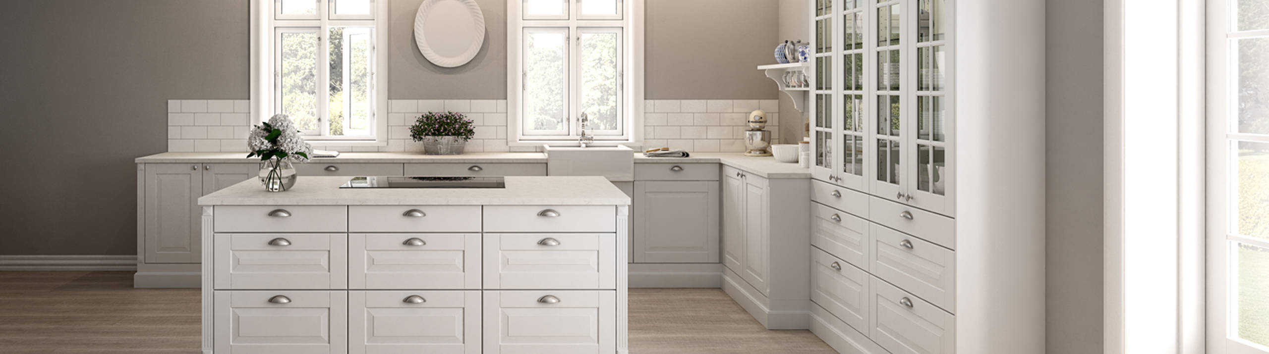 Eksklusivt tradisjonskjøkken med herskapelig preg. Klassiske speilfronter med fylling og markerte profilspor som gir dybdevirkning og skyggespill. Herregaard leveres med fronter i MDF eller eik.