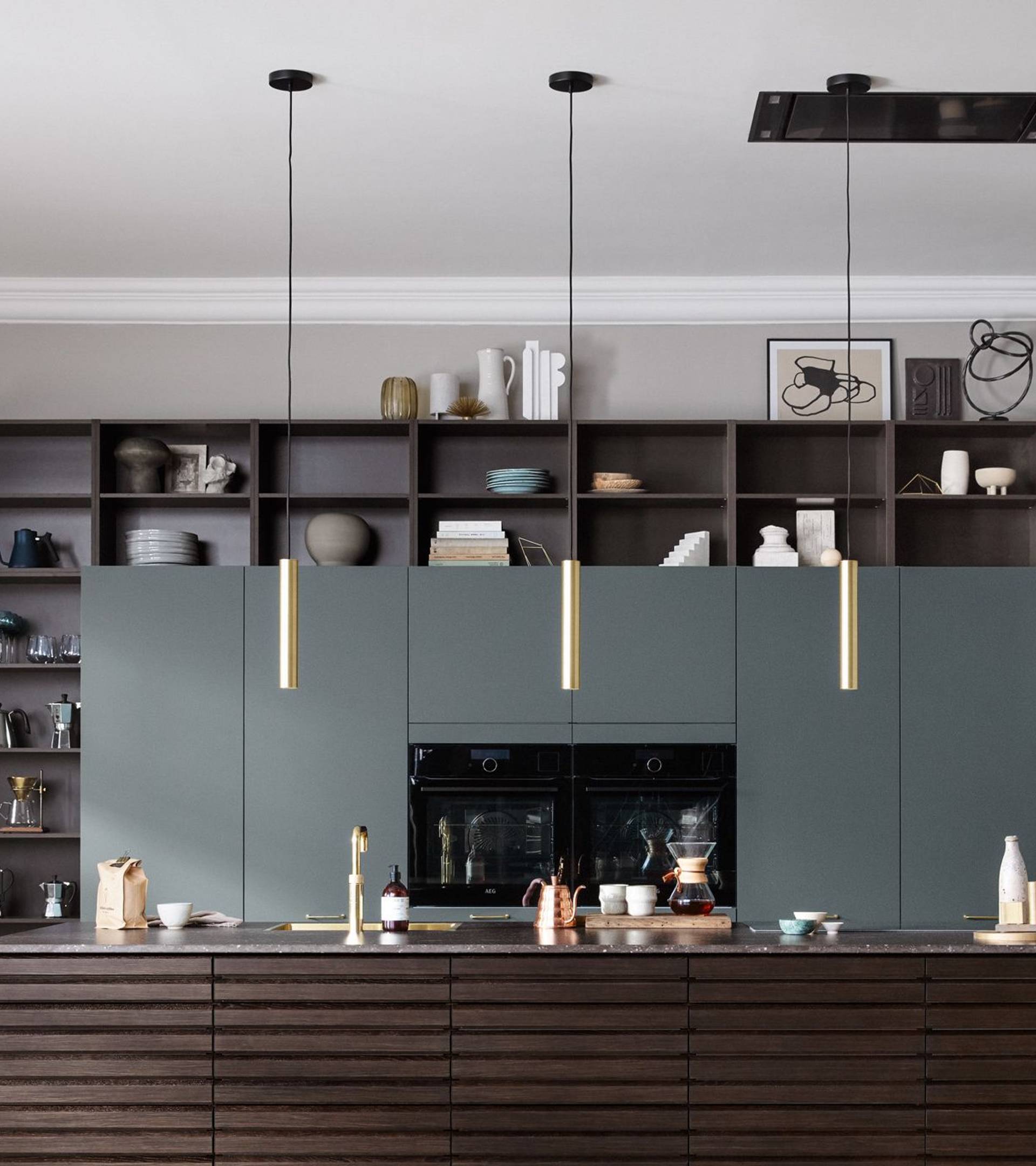 What Colour Kitchen Goes With Black Appliances: Stylish Ideas